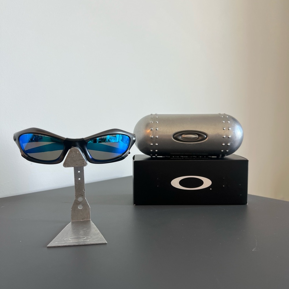 Oakley Splice Metal Polarized Sunglasses with Silver Case